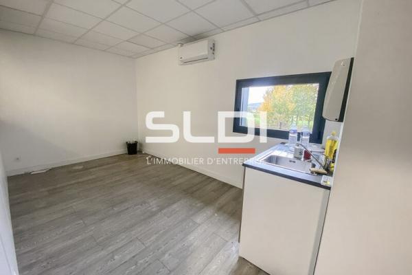 Locaux d'activités A VENDRE - VAULX MILIEU - 446 m²