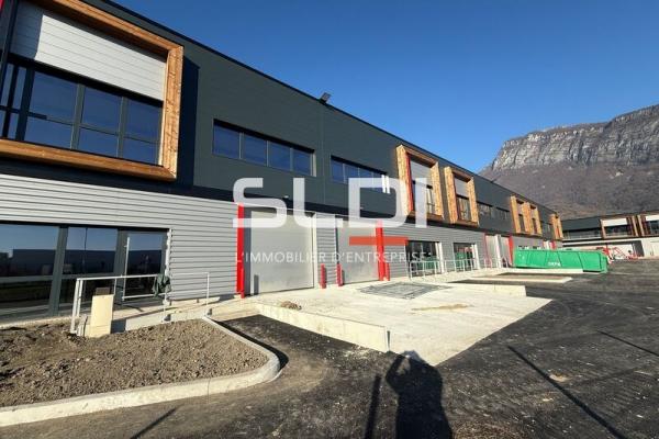 Locaux d'activités A LOUER - FONTANIL CORNILLON - 5 652 m²