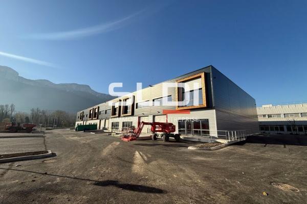 Locaux d'activités A LOUER - FONTANIL CORNILLON - 5 652 m²