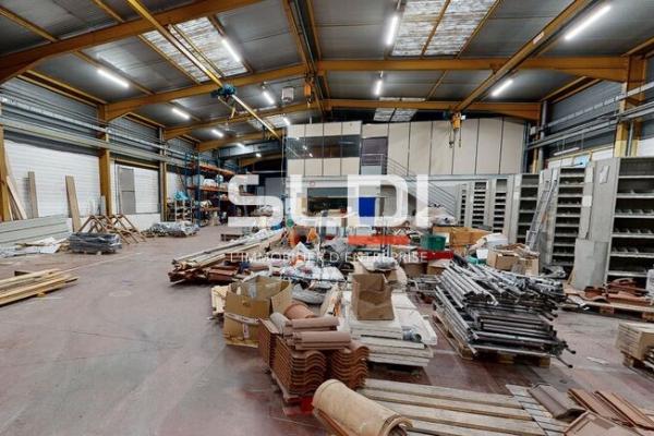 Locaux d'activités A LOUER - VENISSIEUX - 1 275 m²