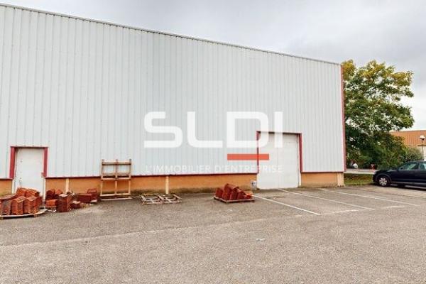 Locaux d'activités A LOUER - VENISSIEUX - 1 275 m²