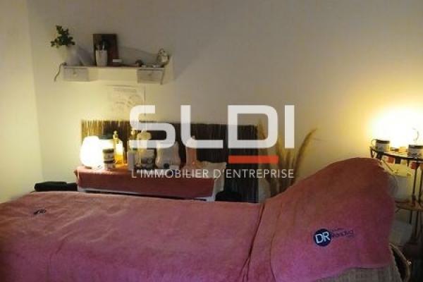 Commerces CESSION DE FONDS - SAINT QUENTIN FALLAVIER - 90 m²