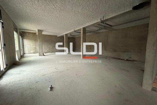 Commerces A VENDRE OU A LOUER - GLEIZE - 349 m²