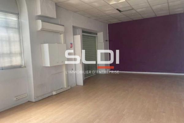 Locaux d'activités A LOUER - VILLEURBANNE - 403 m²
