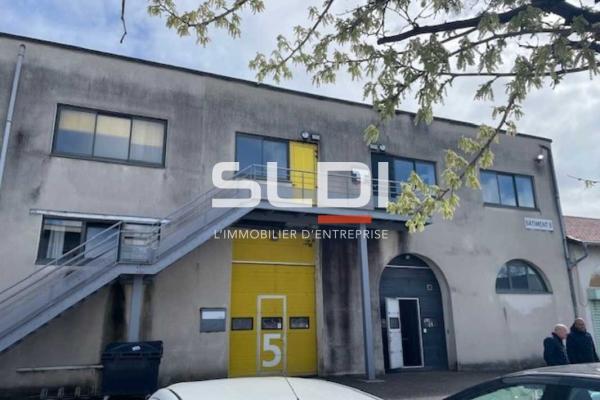 Locaux d'activités A LOUER - VILLEURBANNE - 403 m²