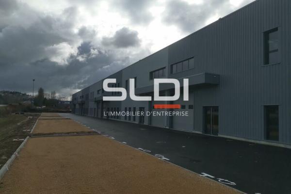 Locaux d'activités A LOUER - BOURGOIN JALLIEU - 1 038 m²