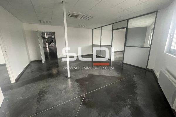 Locaux d'activités A LOUER - VOURLES - 350 m²