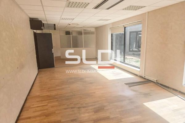 Locaux d'activités A LOUER - SAINT CHAMOND - 8 439 m²