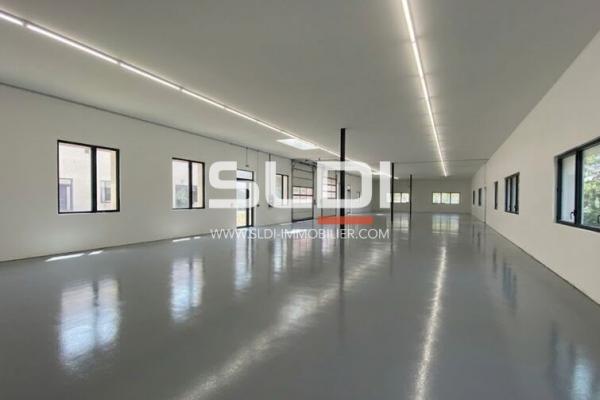 Locaux d'activités A LOUER - VENISSIEUX - 1 646 m²