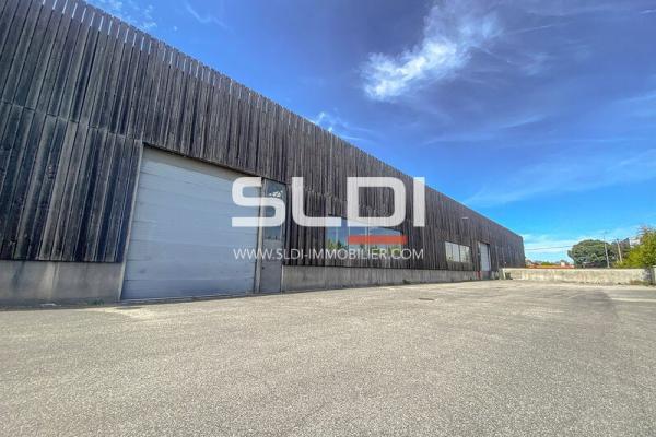 Locaux d'activités A LOUER - SAINT PRIEST - 1 000 m²