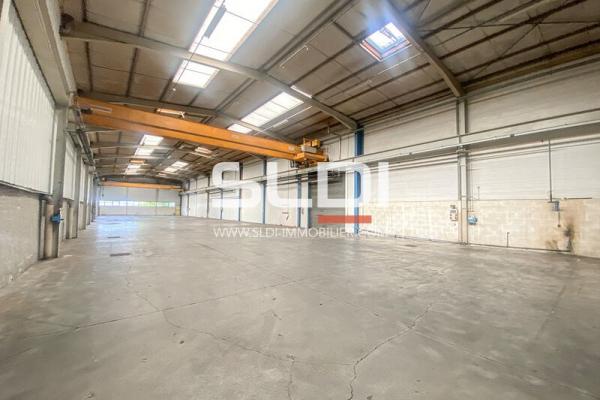 Locaux d'activités A LOUER - BELIGNEUX - 1 910 m²