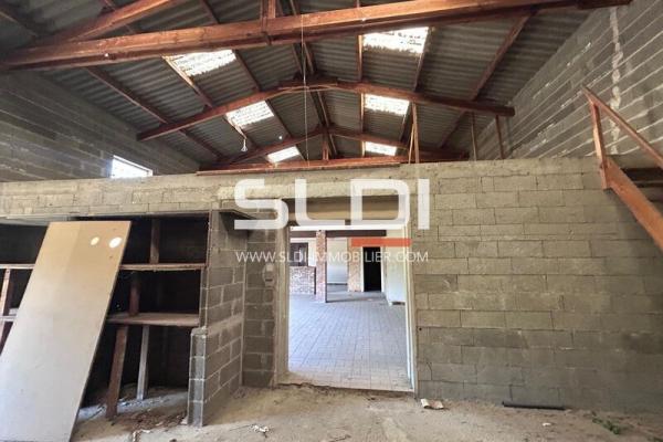 Locaux d'activités A VENDRE - LETRA - 425 m²