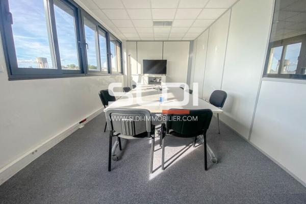 Locaux d'activités A VENDRE OU A LOUER - LIMONEST - 650 m²
