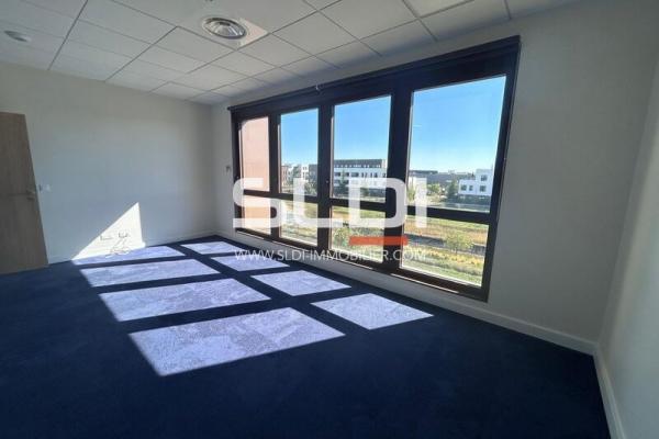 Bureaux A LOUER - GENAS - 47 m²