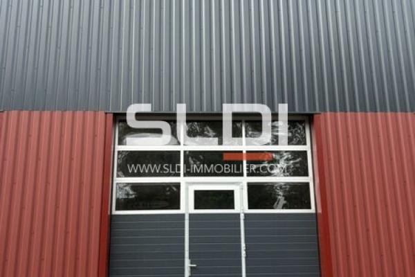 Locaux d'activités A LOUER - MONTMERLE SUR SAONE - 135 m²