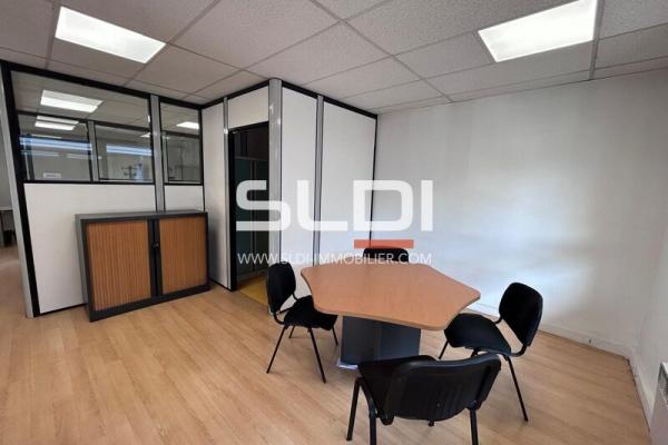 Bureaux A VENDRE - LIMAS - 88 m²