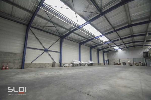 Locaux d'activités A LOUER - COLOMBE - 1 102 m²