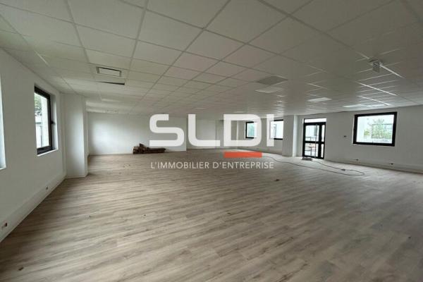 Bureaux A LOUER - LIMONEST - 2 078 m²