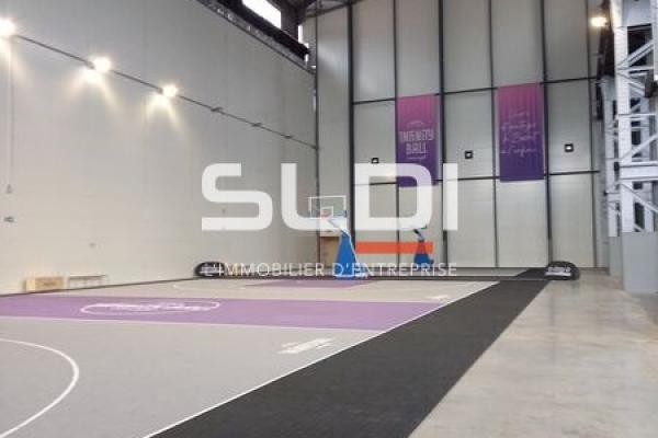 Locaux d'activités A LOUER - SAINT ETIENNE - 2 500 m²