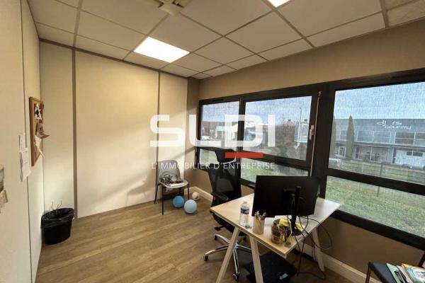 Bureaux A LOUER - LIMAS - 617 m²