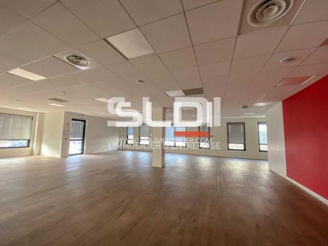 Bureaux A LOUER - GENAS - 554 m²
