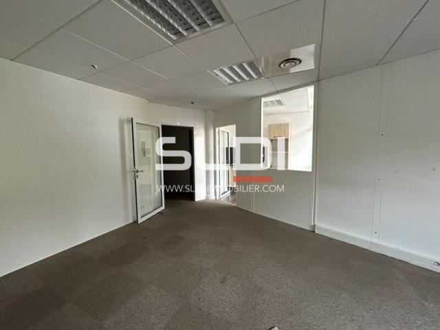 Bureaux A LOUER - ECULLY - 902 m²