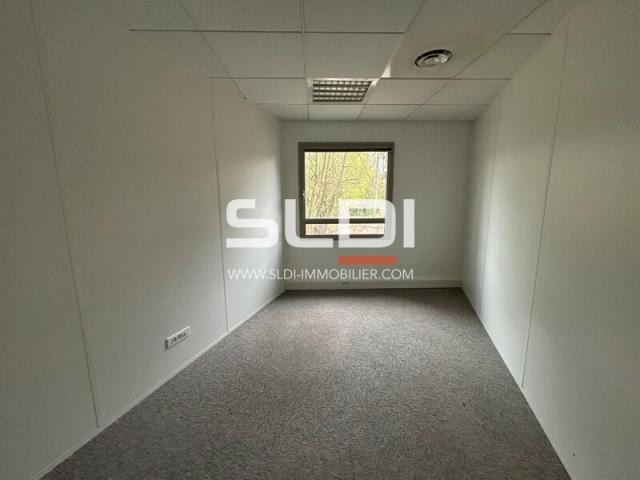 Bureaux A LOUER - ECULLY - 902 m²
