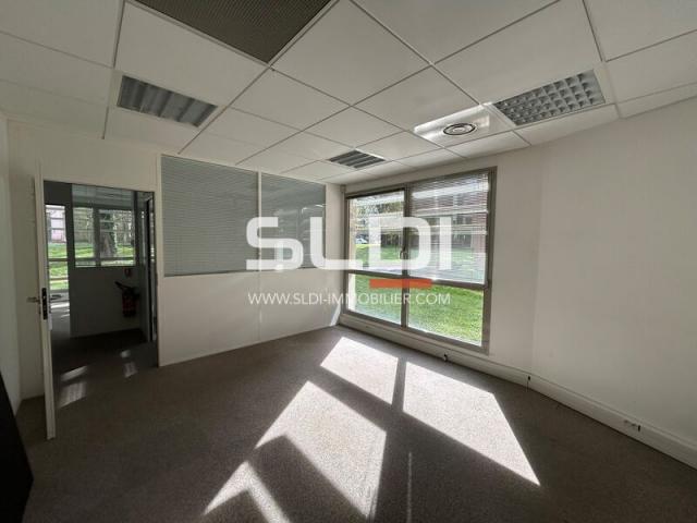 Bureaux A LOUER - ECULLY - 902 m²