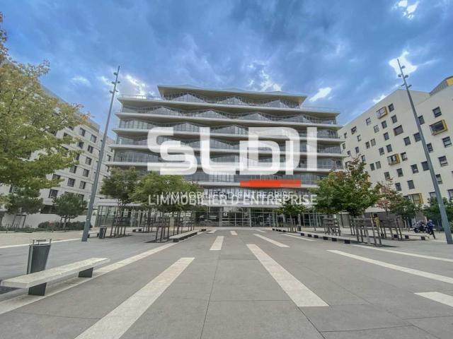 Bureaux A VENDRE OU A LOUER - VENISSIEUX - 2 354 m²