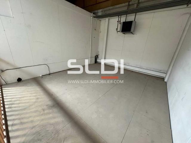 Locaux d'activités A LOUER - DARDILLY - 206 m²