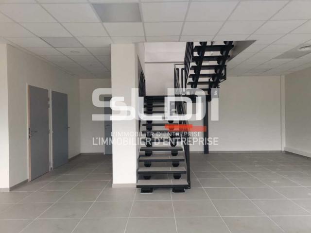 Locaux d'activités A VENDRE - BOURGOIN JALLIEU - 4 792 m²