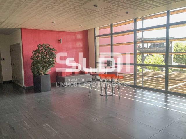 Bureaux A LOUER - SAINT PRIEST - 274 m²