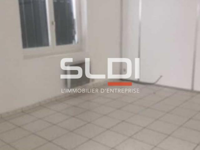 Locaux d'activités A LOUER - FLEURIEU SUR SAONE - 800 m²