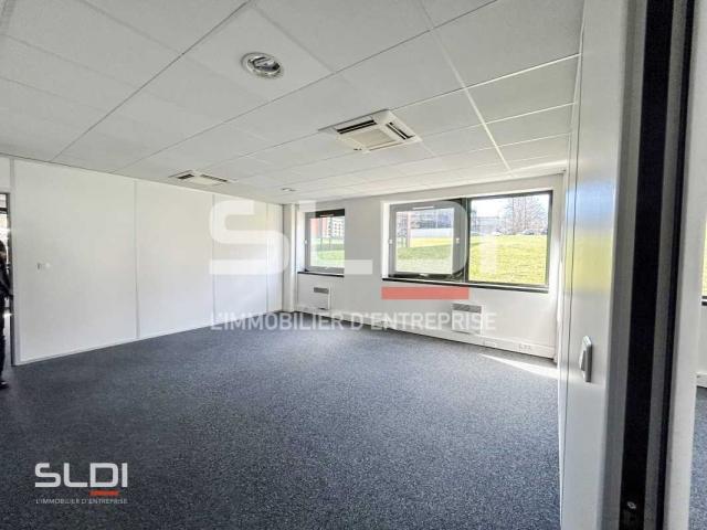 Bureaux A LOUER - LIMONEST - 1 118 m²