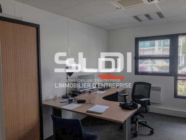 Bureaux A LOUER - BRON - 498 m²