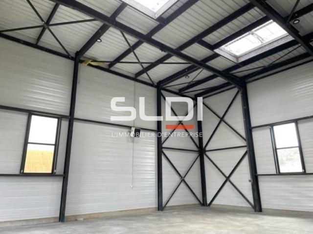 Locaux d'activités A LOUER - COLOMBIER SAUGNIEU - 3 853 m²