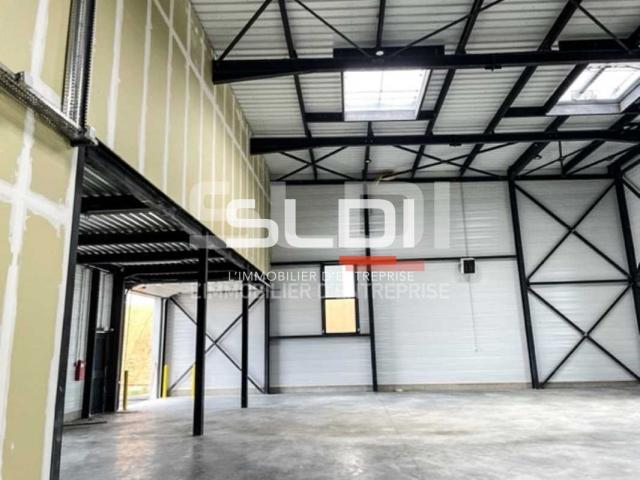 Locaux d'activités A LOUER - COLOMBIER SAUGNIEU - 3 853 m²