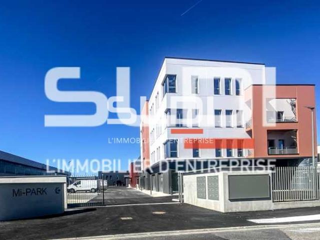 Bureaux A LOUER - CHASSIEU - 54 m²