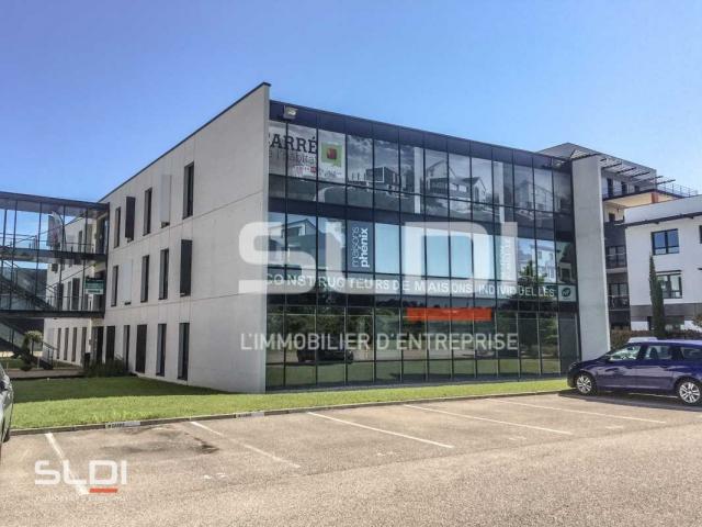 Bureaux A LOUER - SAINT PRIEST - 268 m²