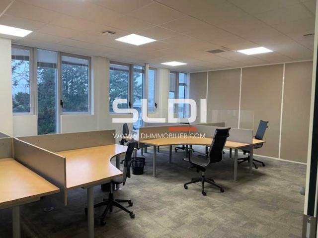 Bureaux A LOUER - RILLIEUX LA PAPE - 287 m²