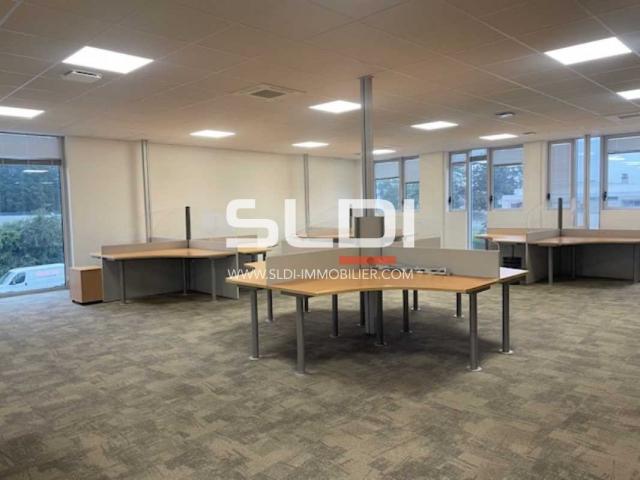 Bureaux A LOUER - RILLIEUX LA PAPE - 287 m²