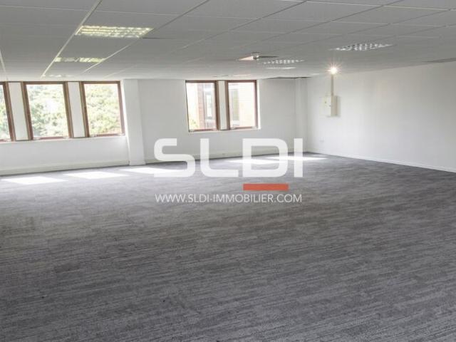 Bureaux A VENDRE OU A LOUER - VENISSIEUX - 1 827 m²