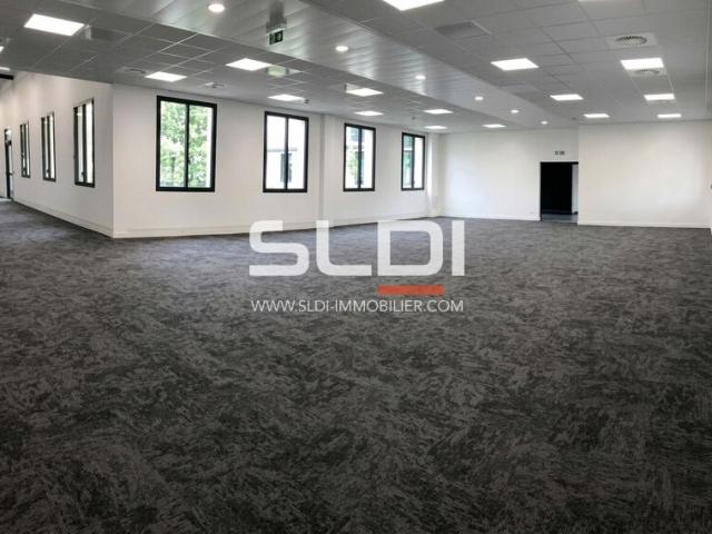 Bureaux A VENDRE OU A LOUER - VENISSIEUX - 1 827 m²