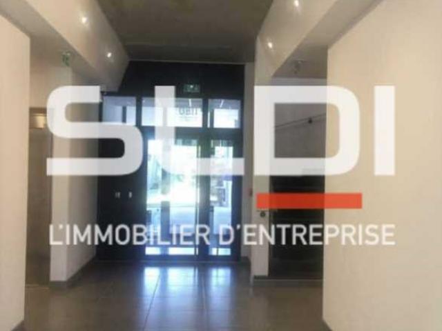 Bureaux A VENDRE OU A LOUER - RILLIEUX LA PAPE - 200 m²