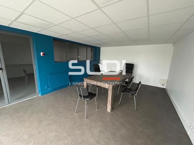 Locaux d'activités A LOUER - CIVRIEUX D'AZERGUES - 711 m²