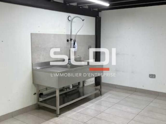 Locaux d'activités A LOUER - FLEURIEU SUR SAONE - 873 m²