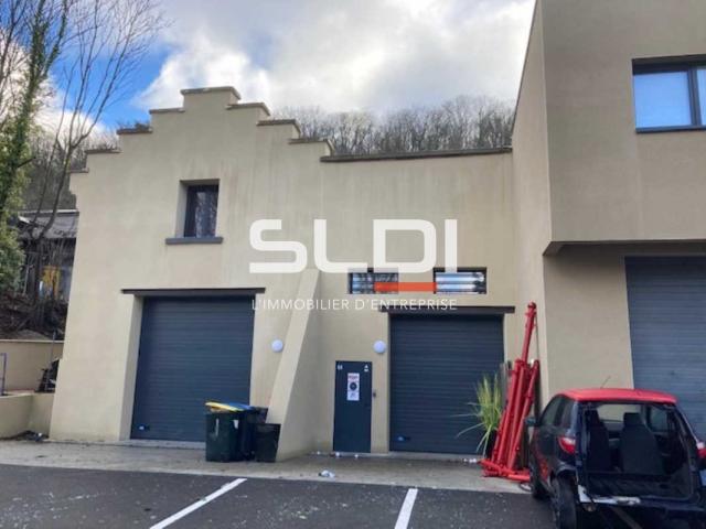 Locaux d'activités A LOUER - FLEURIEU SUR SAONE - 873 m²