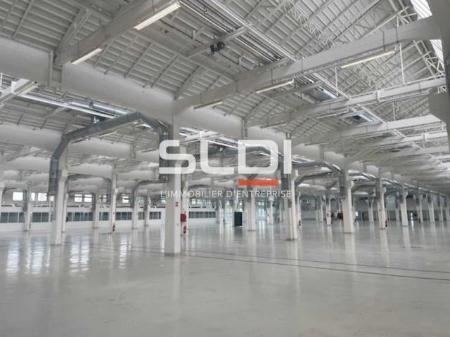 Locaux d'activités A LOUER - VENISSIEUX - 5 771 m²