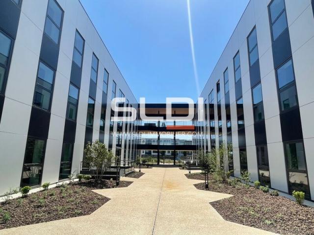 Bureaux A VENDRE OU A LOUER - GENAS - 2 081 m²