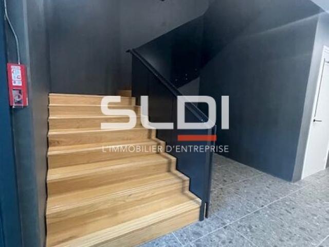Bureaux A LOUER - LIMONEST - 828 m²